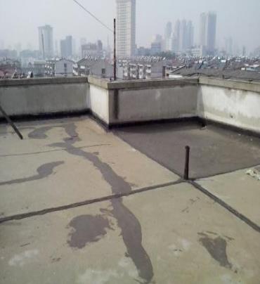 巴青漏水维修 楼顶漏水是什么原因，楼顶漏水维修方法是什么?